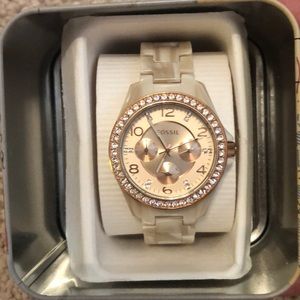 Fossil pearl and rose gold watch